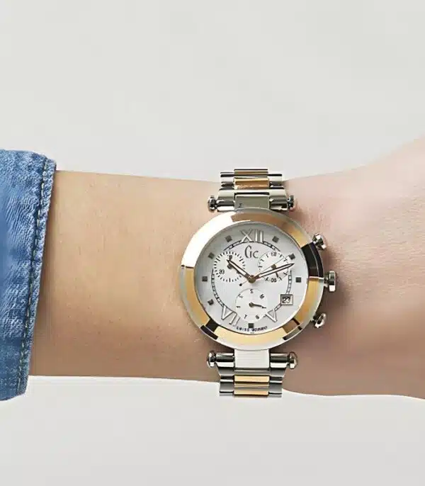 Montre pour Femme Guess Collection Y05002M1 prix Tunisie